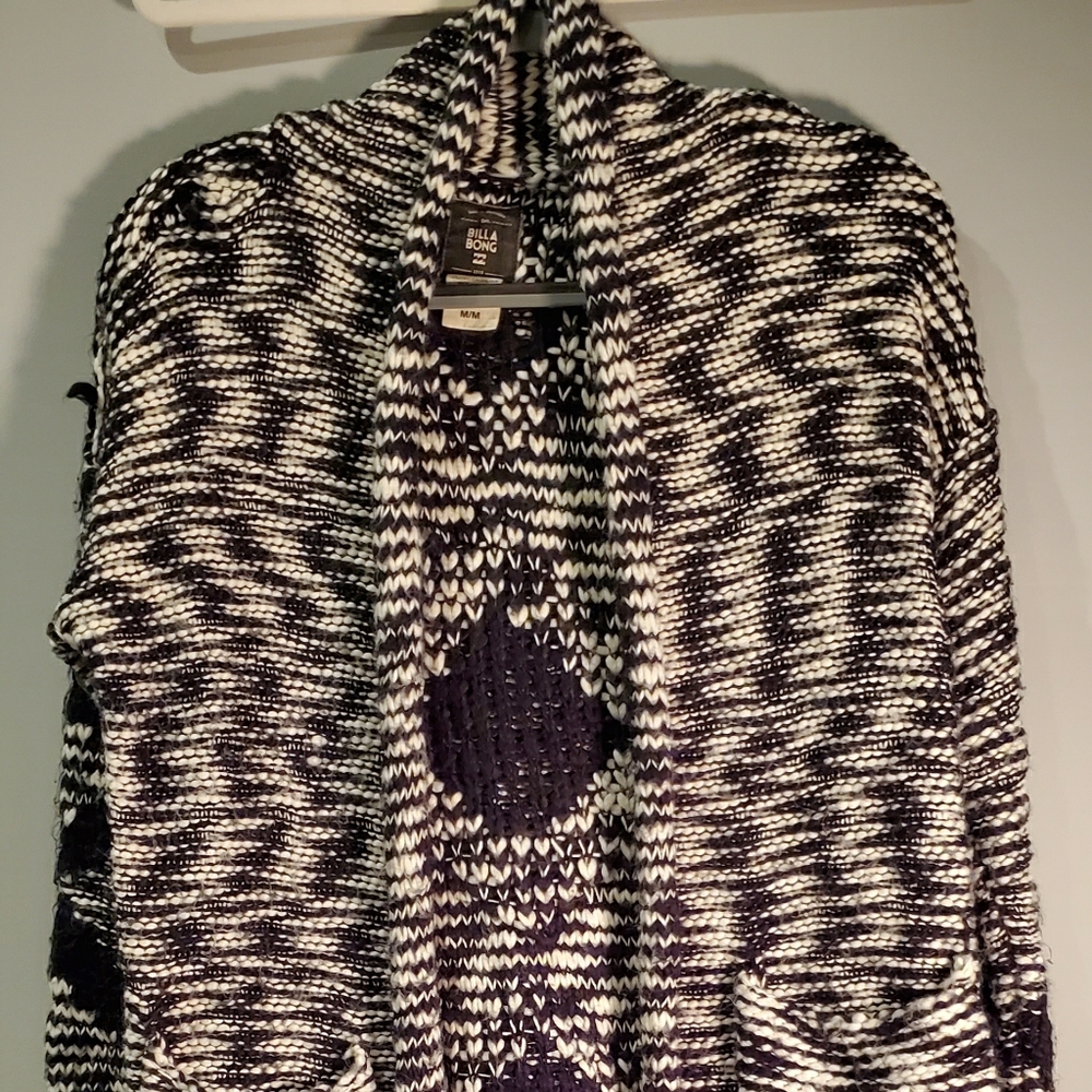 Billabong sweater